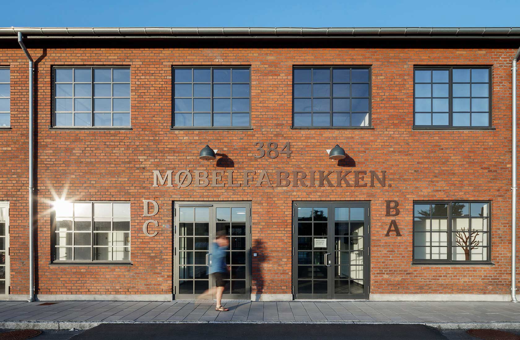 Søborg Møbelfabrik gammel facade